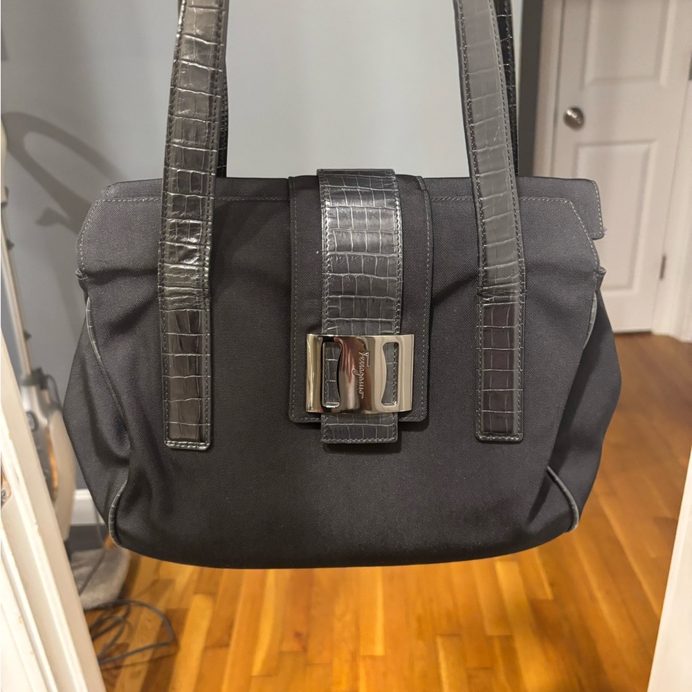 Salvatore Ferragamo Black
Handbag with Croc-Embossed
Accents